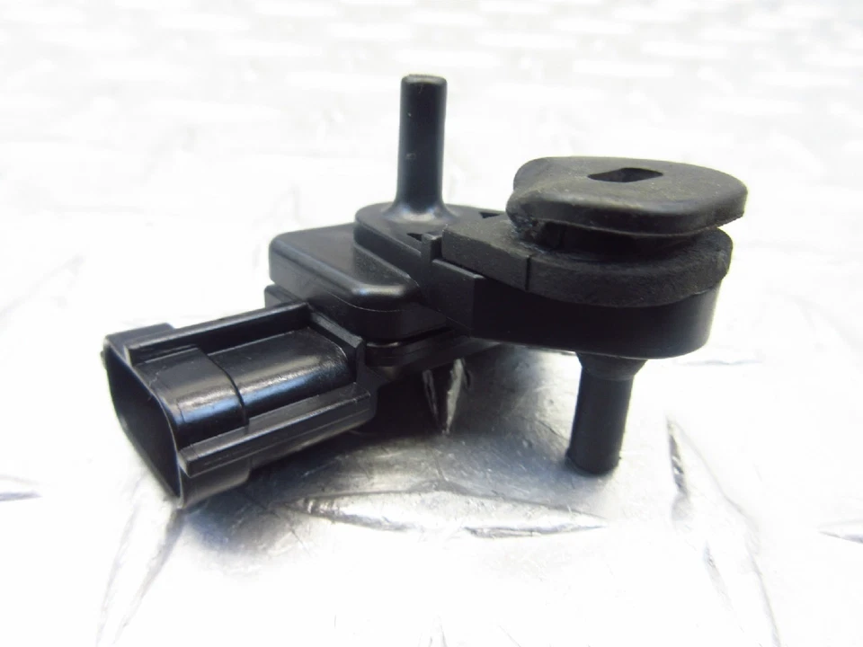 2010 08-11 KAWASAKI NINJA ZX14R ZX14 MAF MASS AIR FLOW SENSOR OEM TESTED - Image 2 of 4