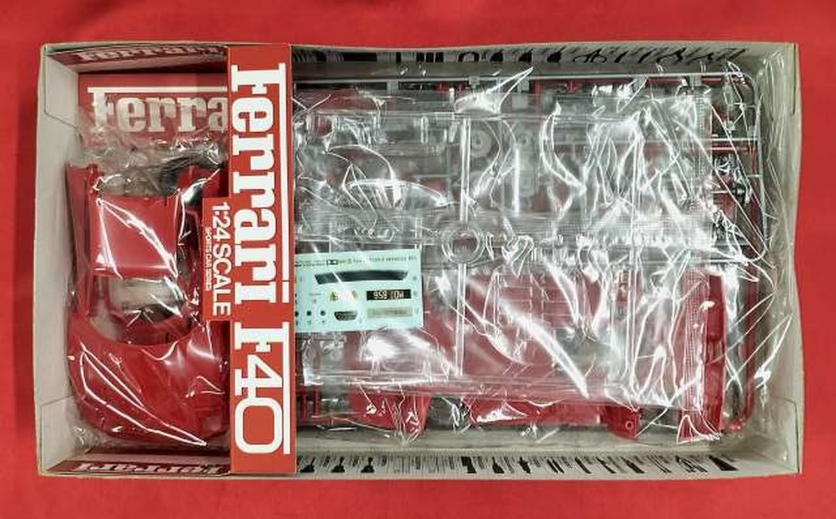 【新品未開封】TAMIYA Ferrari F40 1/24スケール No.77 TAMIYA 1/24 Ferrari F40 Model Kit Sports Car Series No.77