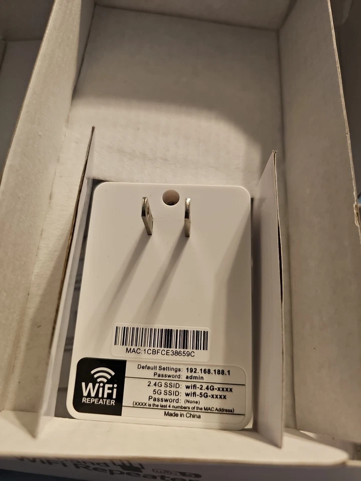 1200Mbps WiFi Range Extender 2.4G/5G Wireless Repeater Internet Booster  - Image 2 of 4