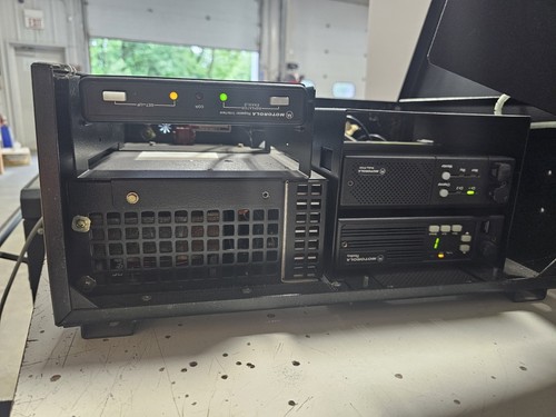 Motorola Radius UHF Repeater - jednostka non-duplexer