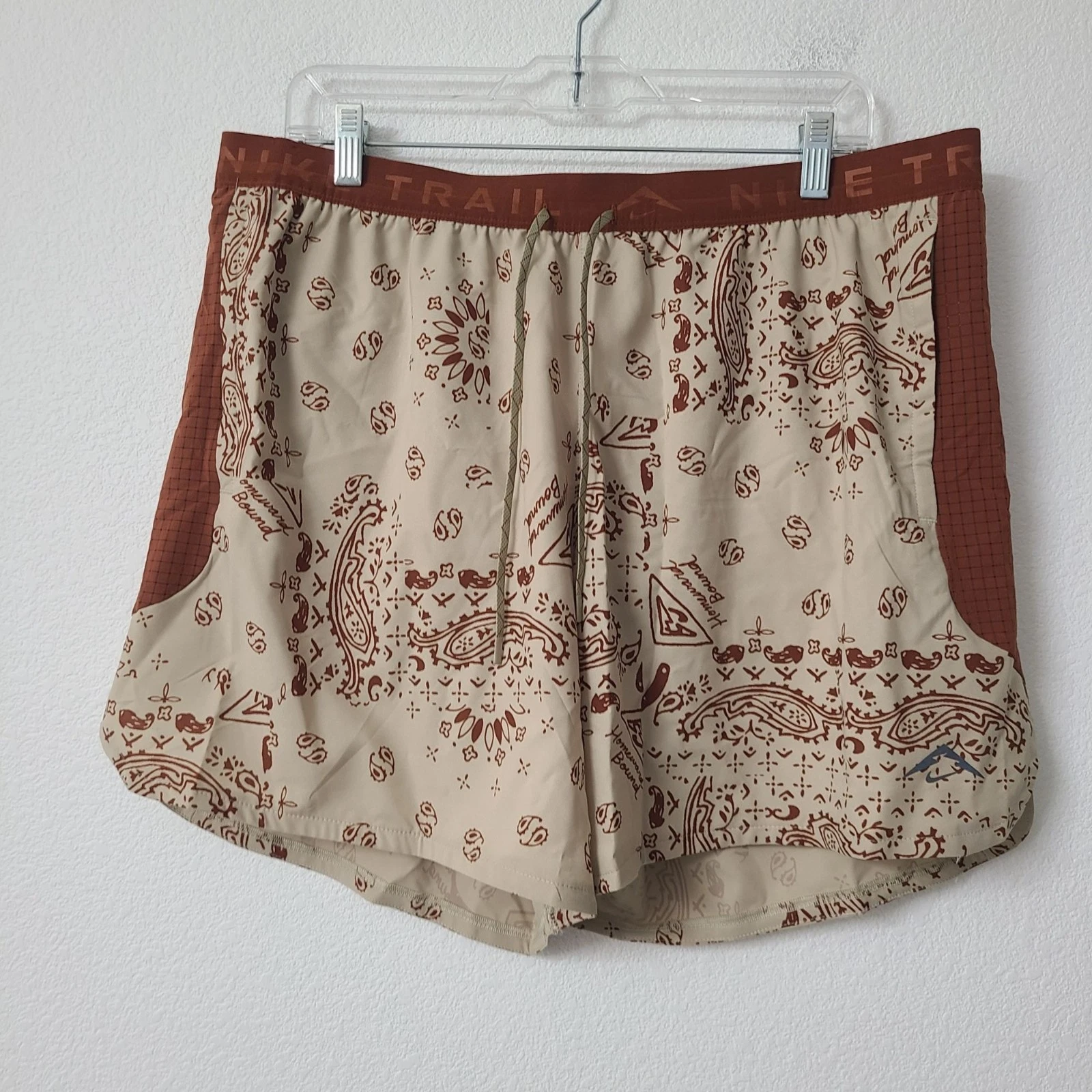 Nike Dri-Fit Trail 6" Brief-Lined Running Shorts HJ4174-253 Size XL Brown
Opens in a new window or t