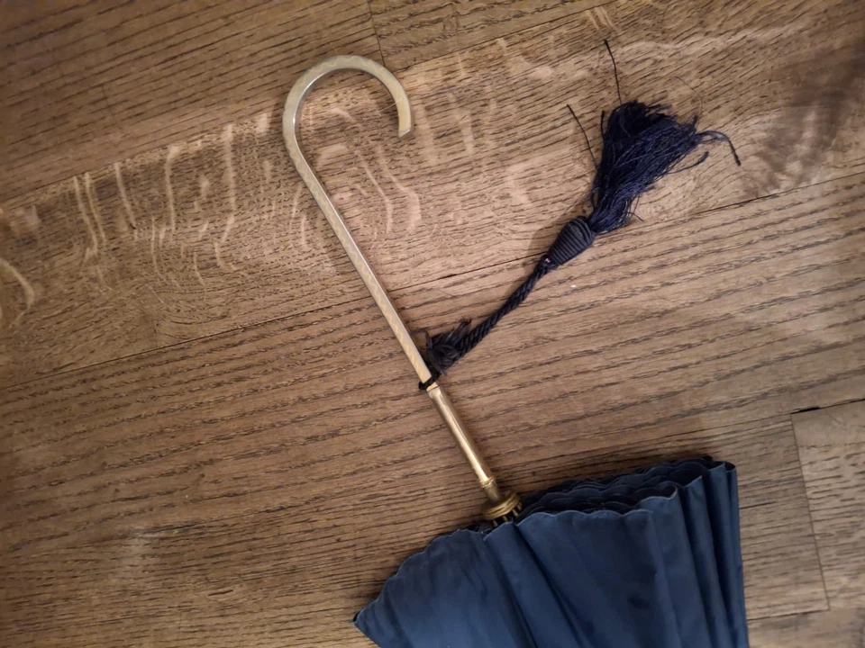 Ombrello Parasole Vintage Anni '50 Donna Colore esterno blu ed interno floreale - Immagine 3 di 4