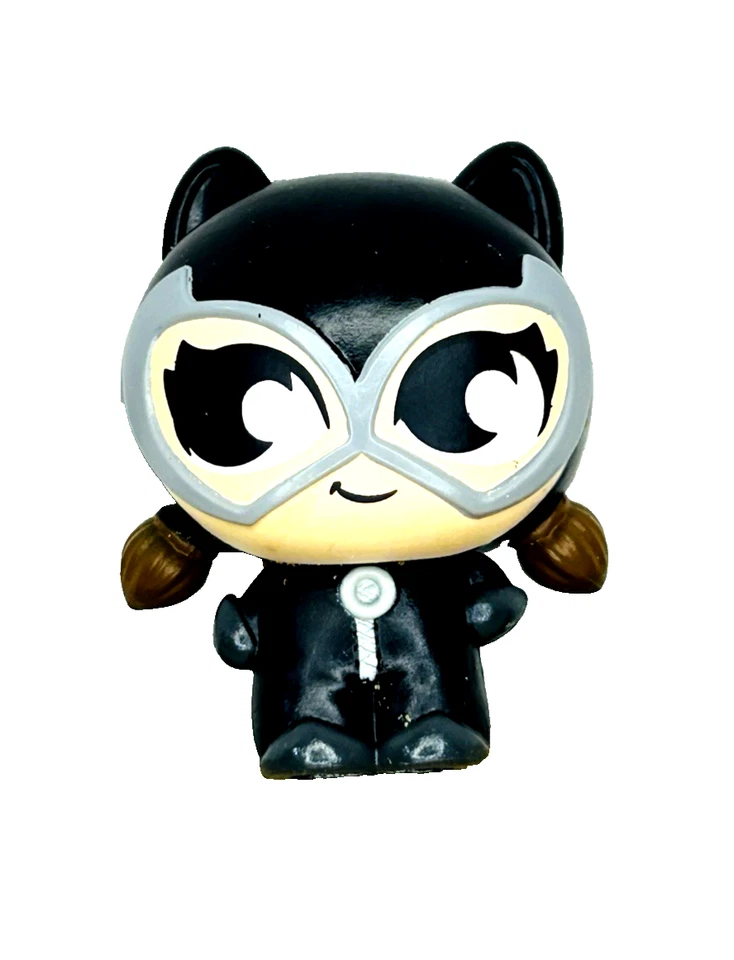 Minifigura micro rara Jakks Pacific DC Comics Minis Micros Series #1 CATWOMEN Foto 2 de 3