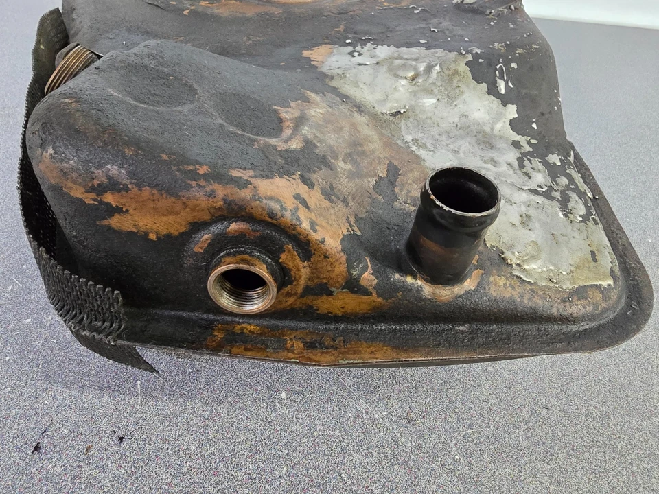 BONITO DEPÓSITO TANQUE DE ACEITE ORIGINAL USADO ORIGINAL PORSCHE 911 1974-77 REPARADO Foto 3 de 4