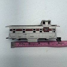 HO Bachmann Burlington Route Caboose Off Center Cupola 12384