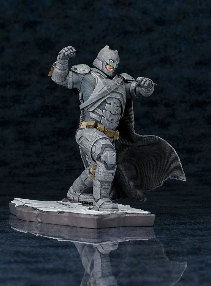 Figura PVC Kotobukiya ARTFX + Batman vs Superman Dawn of Justice Batman 1/10 Foto 2 de 4