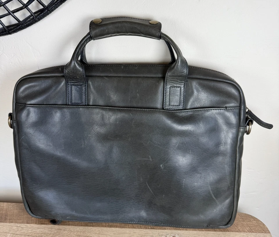 Bandolera portafolio Johnston & Murphy de cuero gris oscuro - FALTA CORREA PARA EL HOMBRO Foto 3 de 4