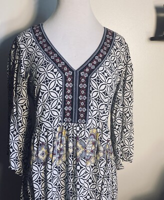 !Almost Famous Mandala Pattern Embroidered Dress Sz Med In Excellent Condition