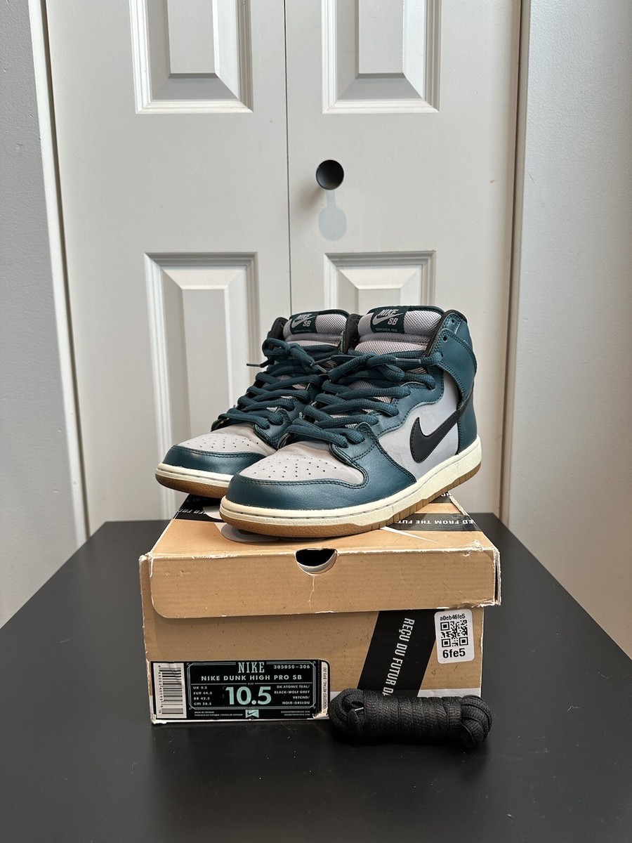 RARE- Nike SB Dunk High Newport size