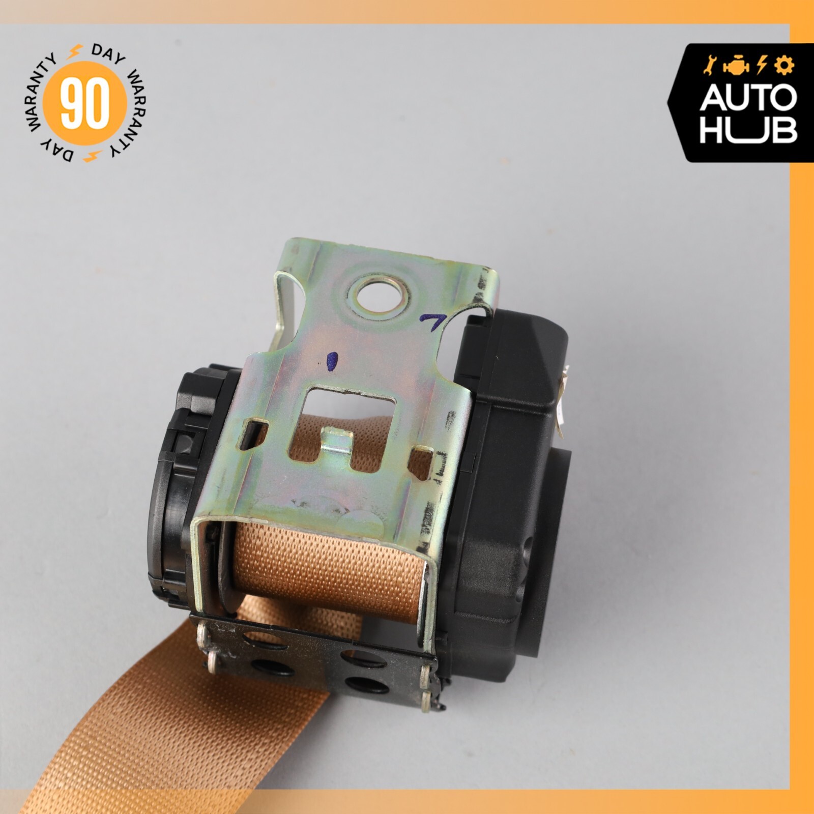 09-13 Maserati Quattroporte S M139 Rear Center Seat Belt Beige OEM 50k