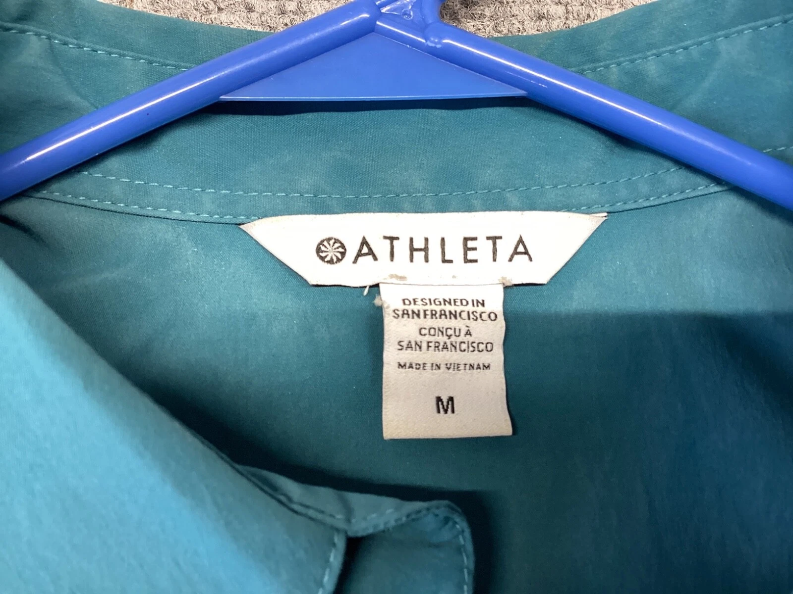 athleta levitate poplin cinched drawstring waist blouse shirt