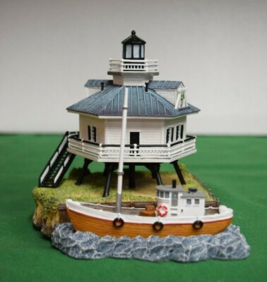 Harbour Lights Lighthouses - Hooper Strait -  Mint in its original box. Last one