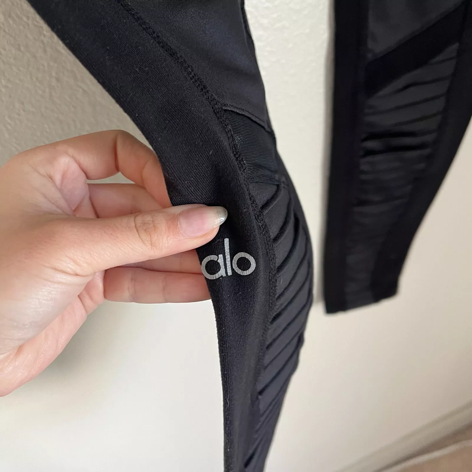 alo-yoga high waist moto leggings