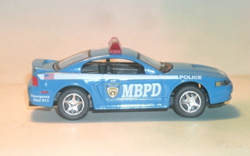 1/64 Scale 1999 Ford Mustang SN95 MBPD Police Car (soft rubber tires) Matchbox - Picture 3 of 8