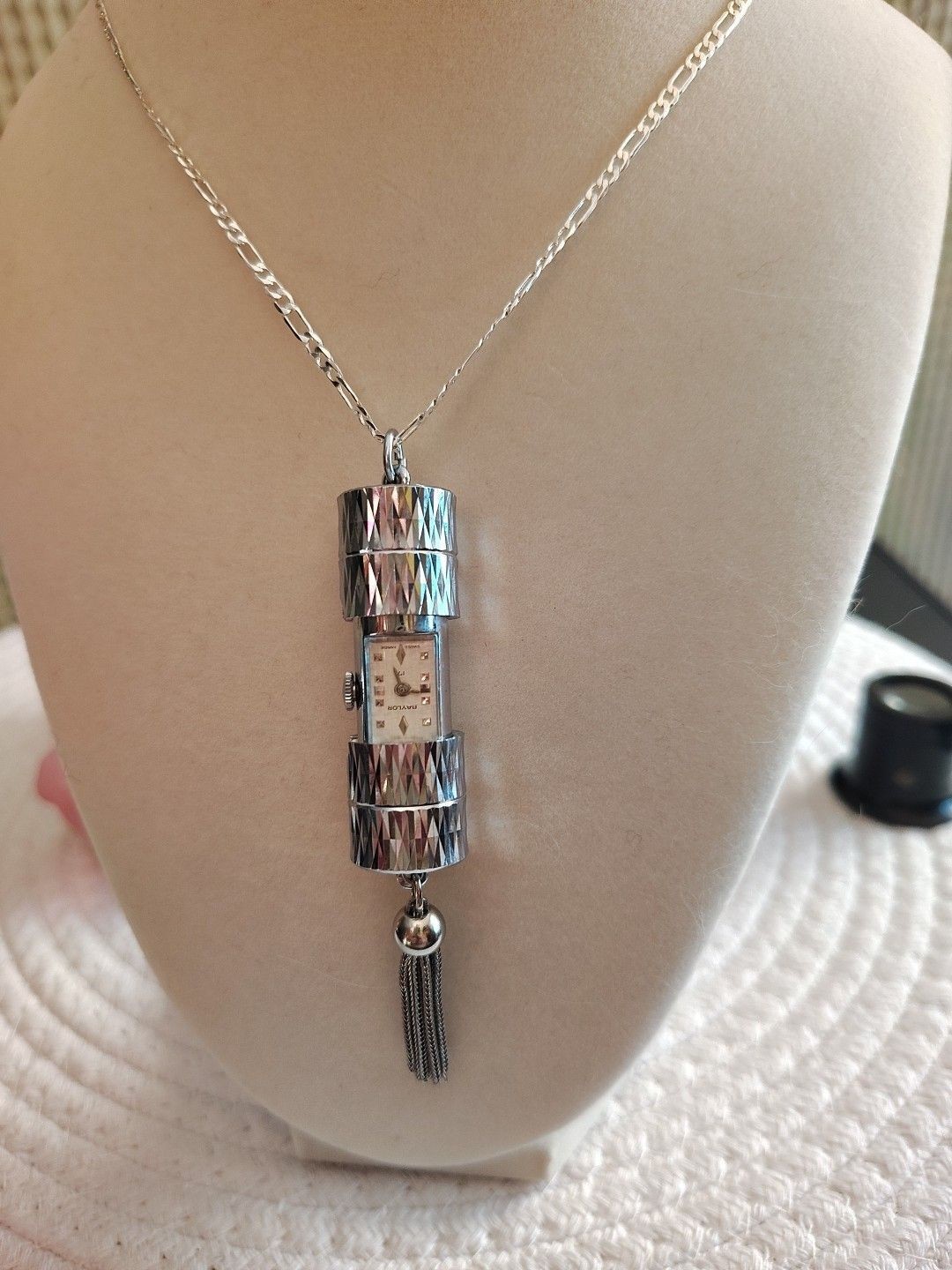 Baylor Vintage Peek-A-Boo Secret Watch Pendant Silver Tone Tassel Excellent