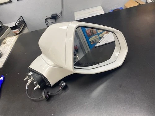 Genuine GM Mirror Assembly 84810953/2019 CADILLAC XT5 MIRROR(RIGHT SIDE)