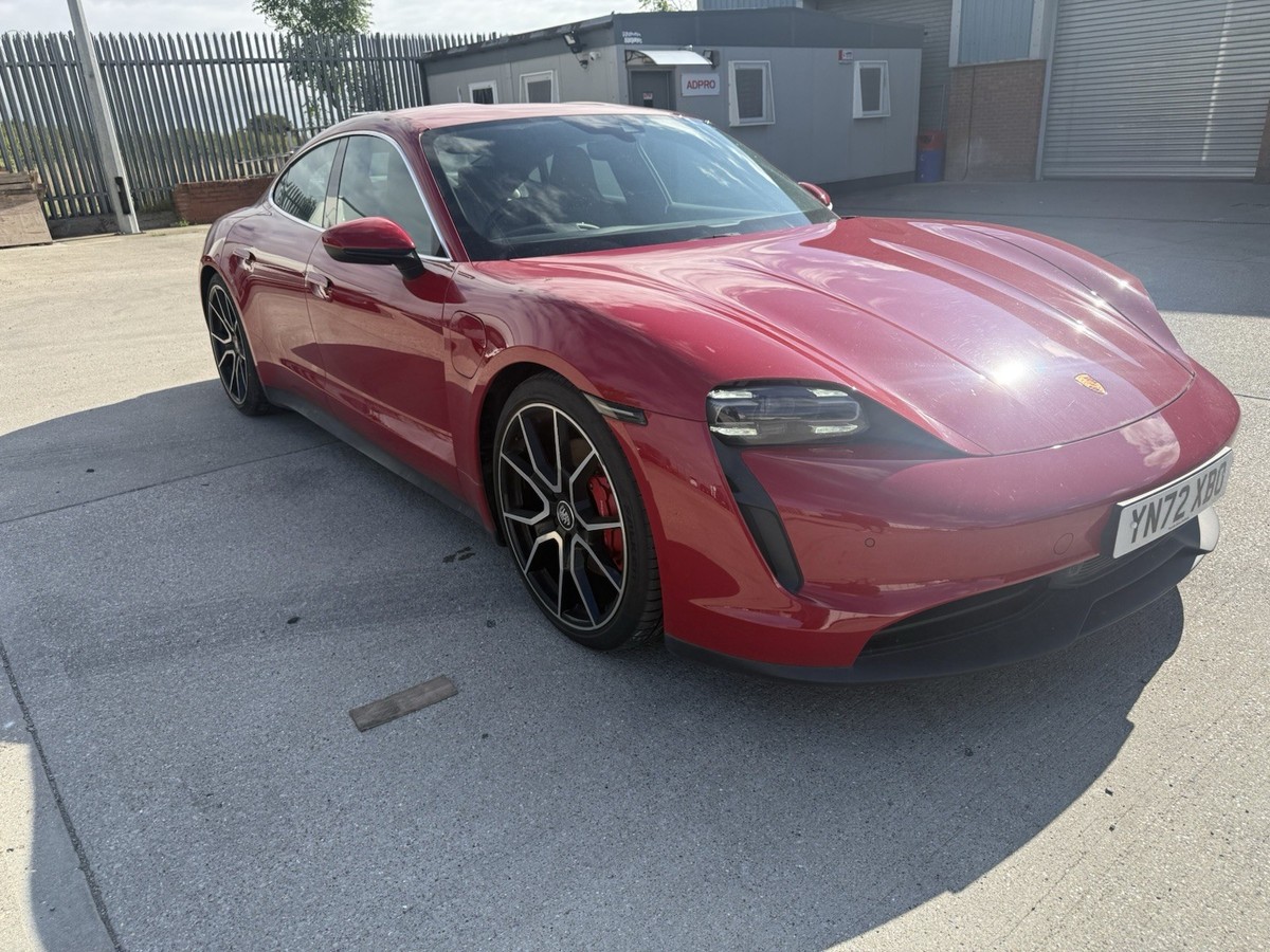 Porsche Taycan 2022