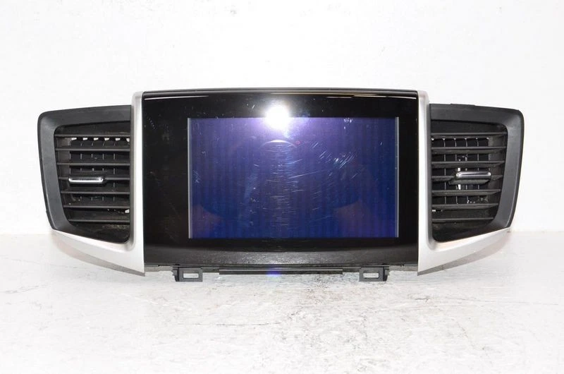 2016-2019 年本田 Pilot 收音机接收器 GPS-TV 带显示屏(美国市场 EX)原始设备制造商 — 第 3/4 张图片