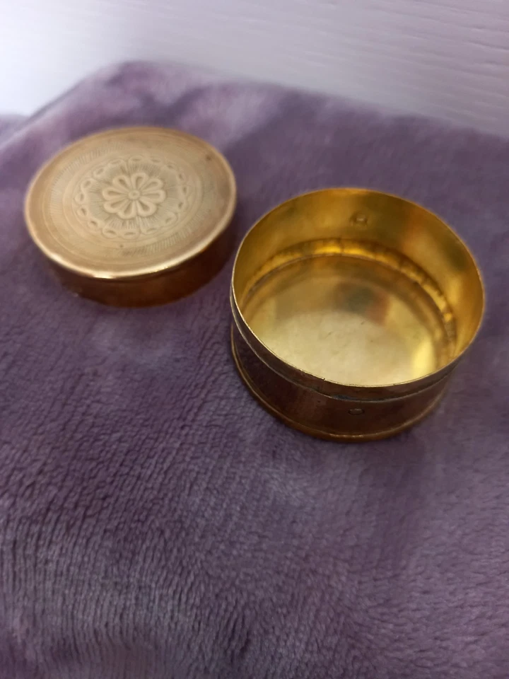 Vintage Brass Pill Box - Image 3 of 3