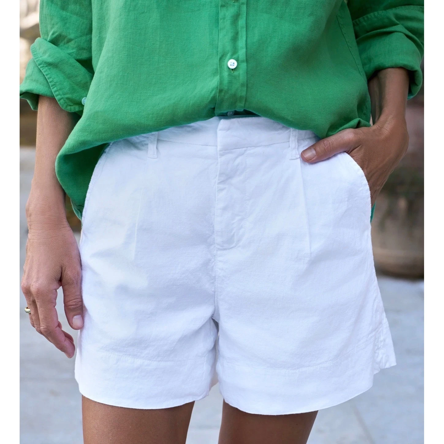 Frank & Eileen White Kinsale Performance Linen Shorts Size 2 Made in USA