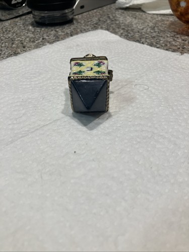 VTG Porcelain Ivory Multi Colored Hinged Trinket Box Hanukkah Dreidel Shaped - Picture 2 of 12