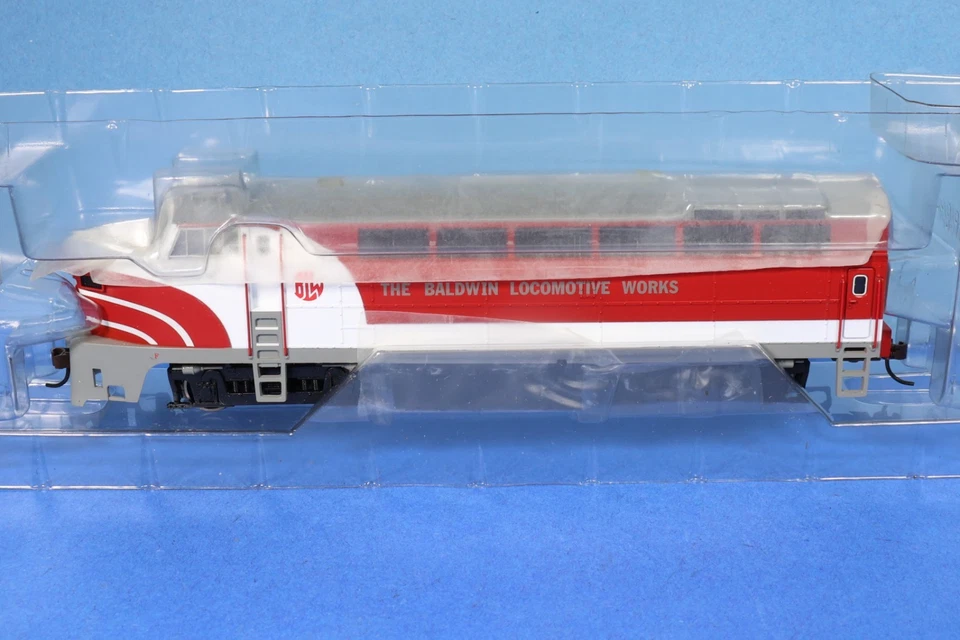 Set of 2 Bachmann HO Scale Dual DC & DCC Demonstrator RF-16 Diesel Engines 61X05 - Image 2 of 4