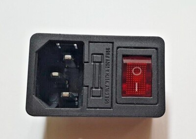 Steckdosenstecker - abgesichert + rot beleuchteter Schalter - Wasserkocherstecker - Portofrei