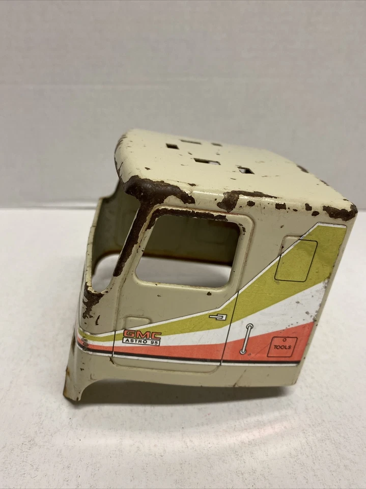 Nylint GMC Astro 95 Cab For Parts Only - Image 2 of 4