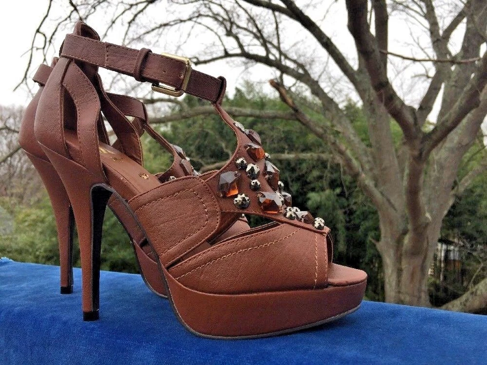 Zapatos de tacón alto con tiras de tacón de aguja joya topacio ámbar Miss Me para mujer talla 7,5 Foto 4 de 4