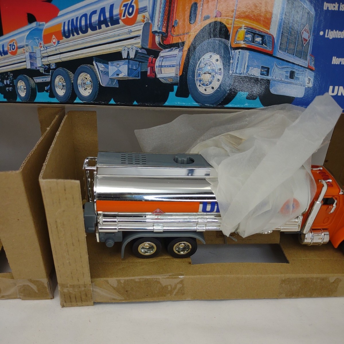 UNOCAL 76 SUPER TANKER CHROME PLASTIC LIMITED EDITION 1995,LIGHTS&
