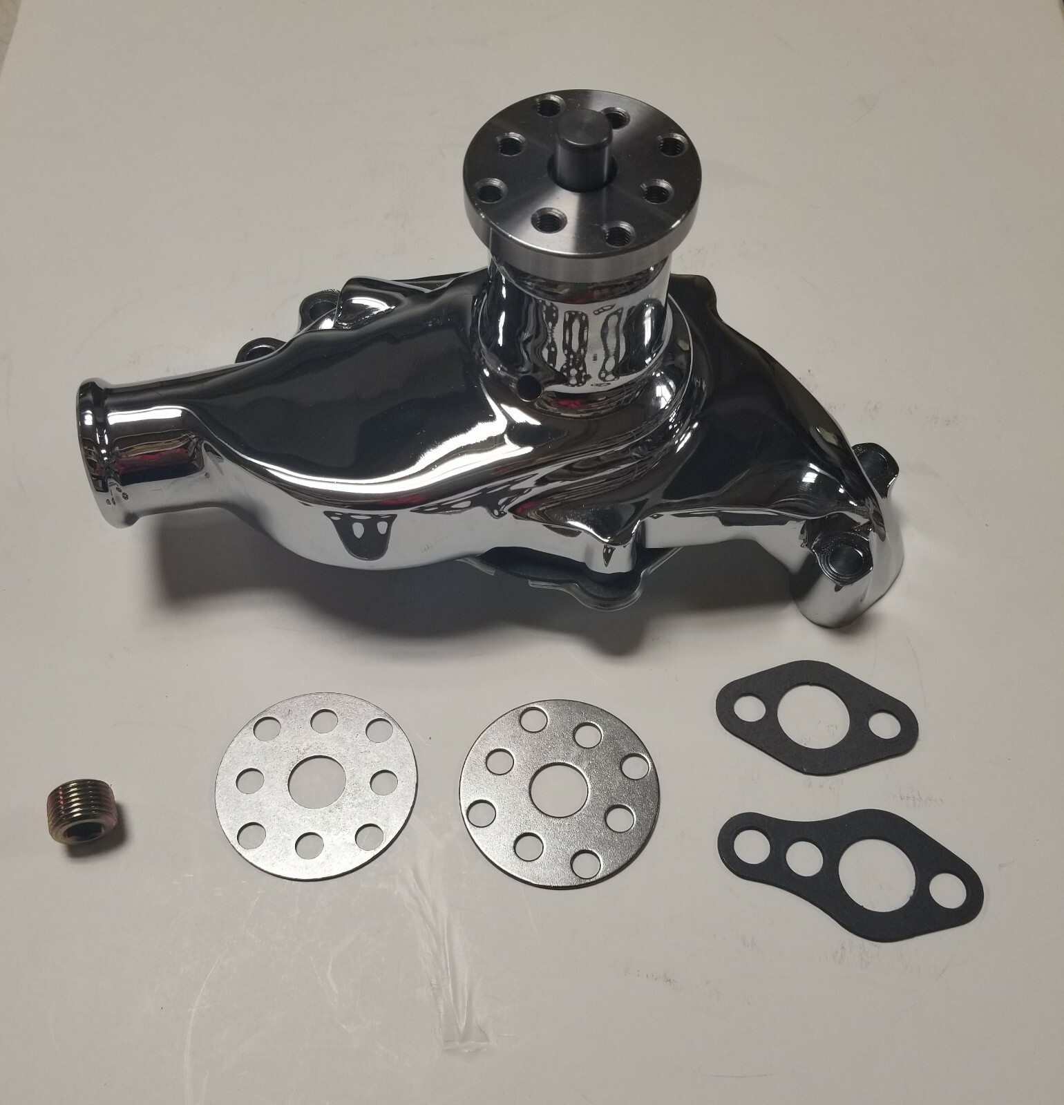 Chevy V8 Short Water Pump & Pulley Kit w Alternator & Power Steering