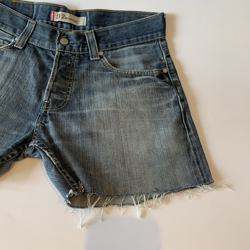 Retro Levi’s 512 Denim Shorts W33 High Waisted Cut-Offs Made In 2008 Med Wash - Picture 3 of 14