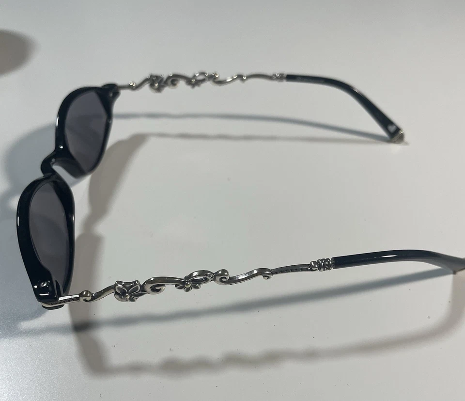 ÓCULOS DE SOL OVAL DESIGNER ABRIL ENCANTADO BRILHANTE - Imagem 3 de 4