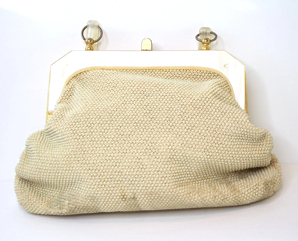 Bolso de mano vintage Laura Cream Lucite con textura dañado Foto 4 de 4