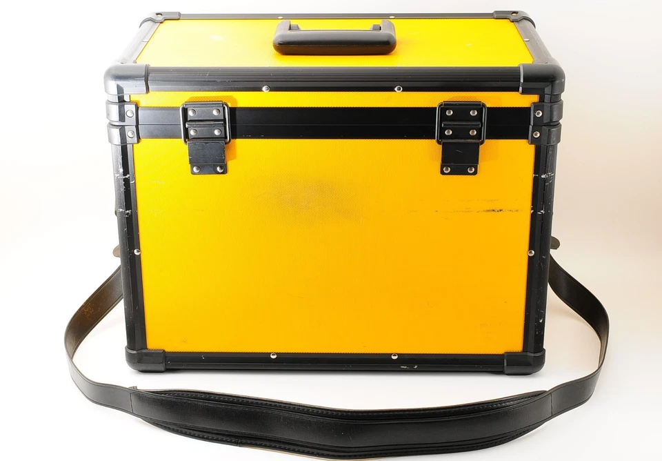 BF Sale [N MINT] Nikon Vintage Yellow Hard Aluminum Camera Trunk Case JAPAN #168 - Image 4 of 4