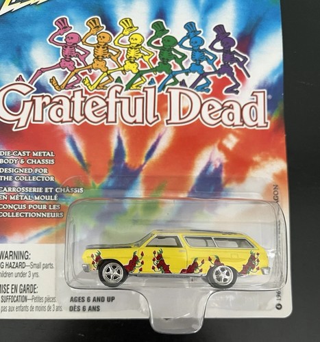 Johnny Lightning 65 1965 Chevy Chevelle Wagon Grateful Dead Chevrolet Car Yellow - Picture 2 of 6