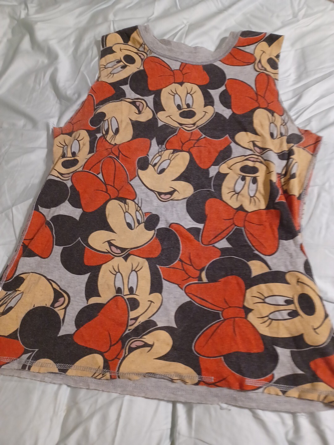 Vintage Disney Store Reversible Cropped Sleeve Tank Very RARE. UNISEX M image 3