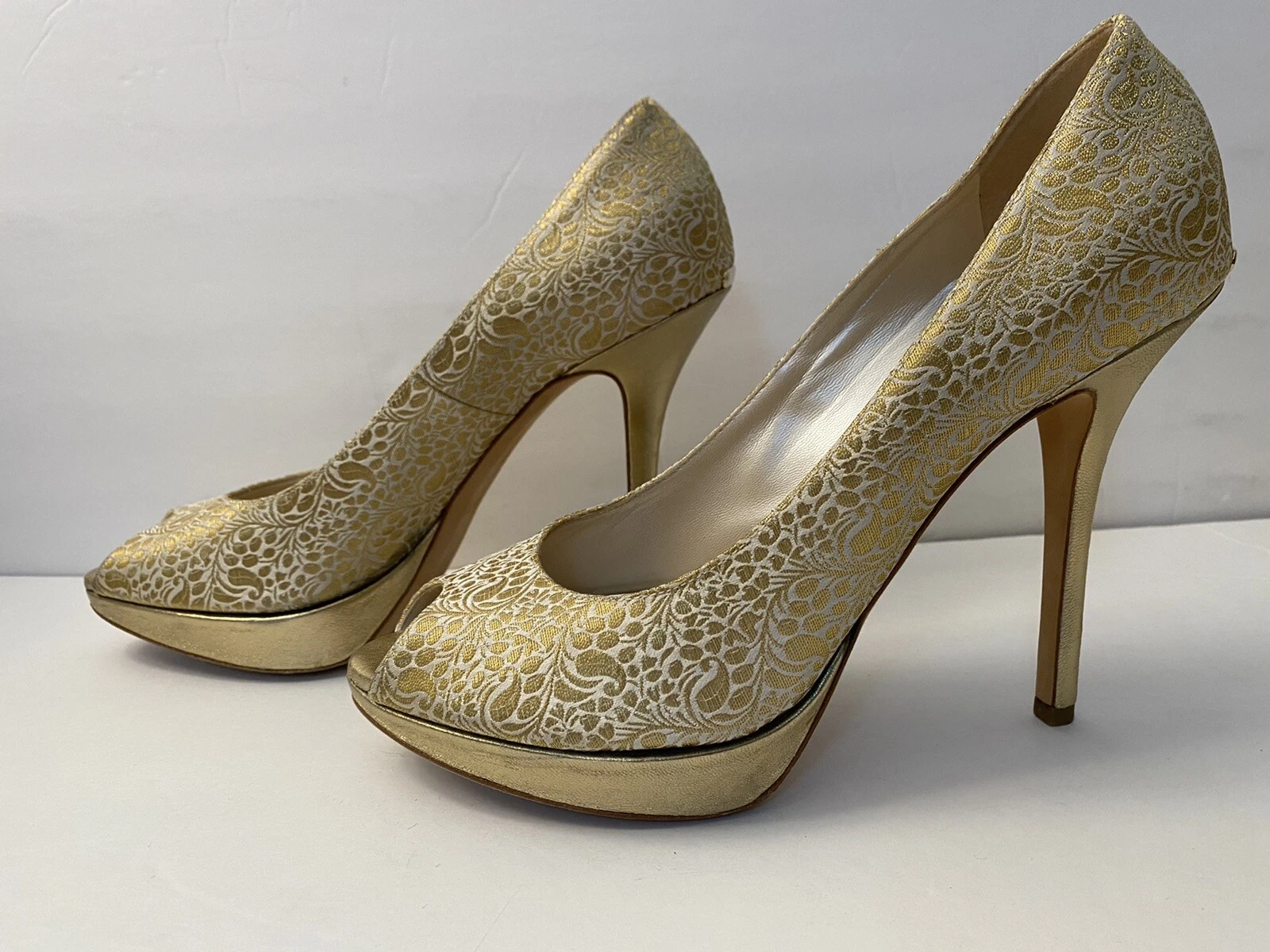 Escarpins bout ouvert Christian Dior talons tissu cuir or 39,5/9