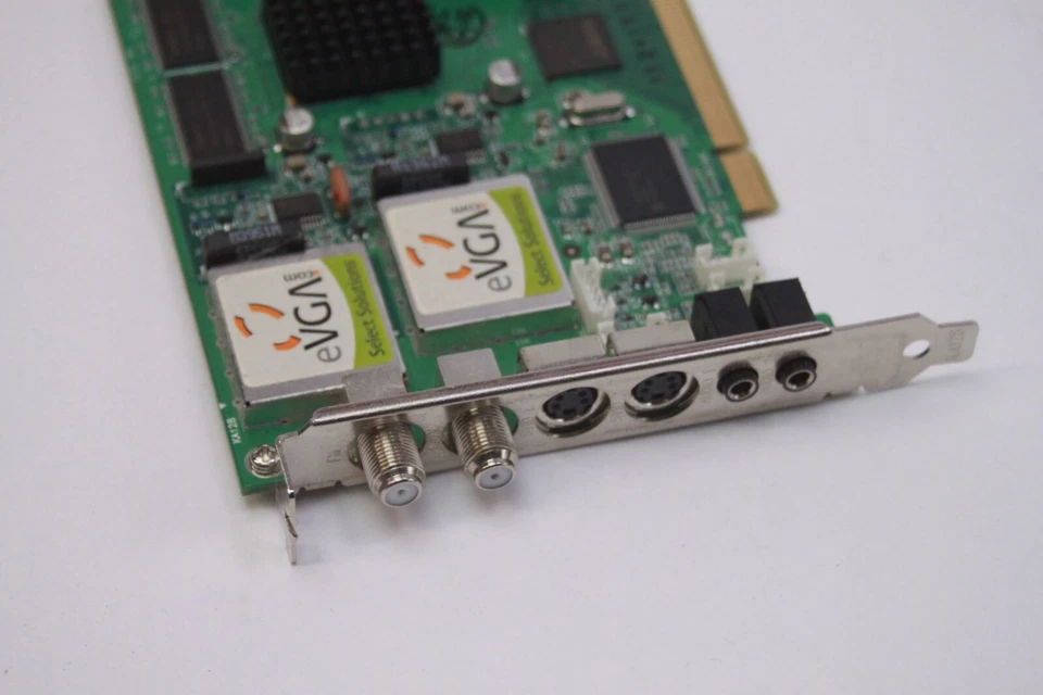 Tarjeta sintonizadora de TV doble eVGA 032-P1-NVTV-TX NVTV 32M SDR PCI sin probar Foto 2 de 3