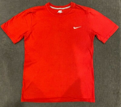 red gym shirt