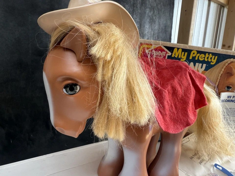 Vintage MY PRETTY PONY Horse with Box My Little Pony Hasbro 1981 w/ accessories - Image 2 of 4