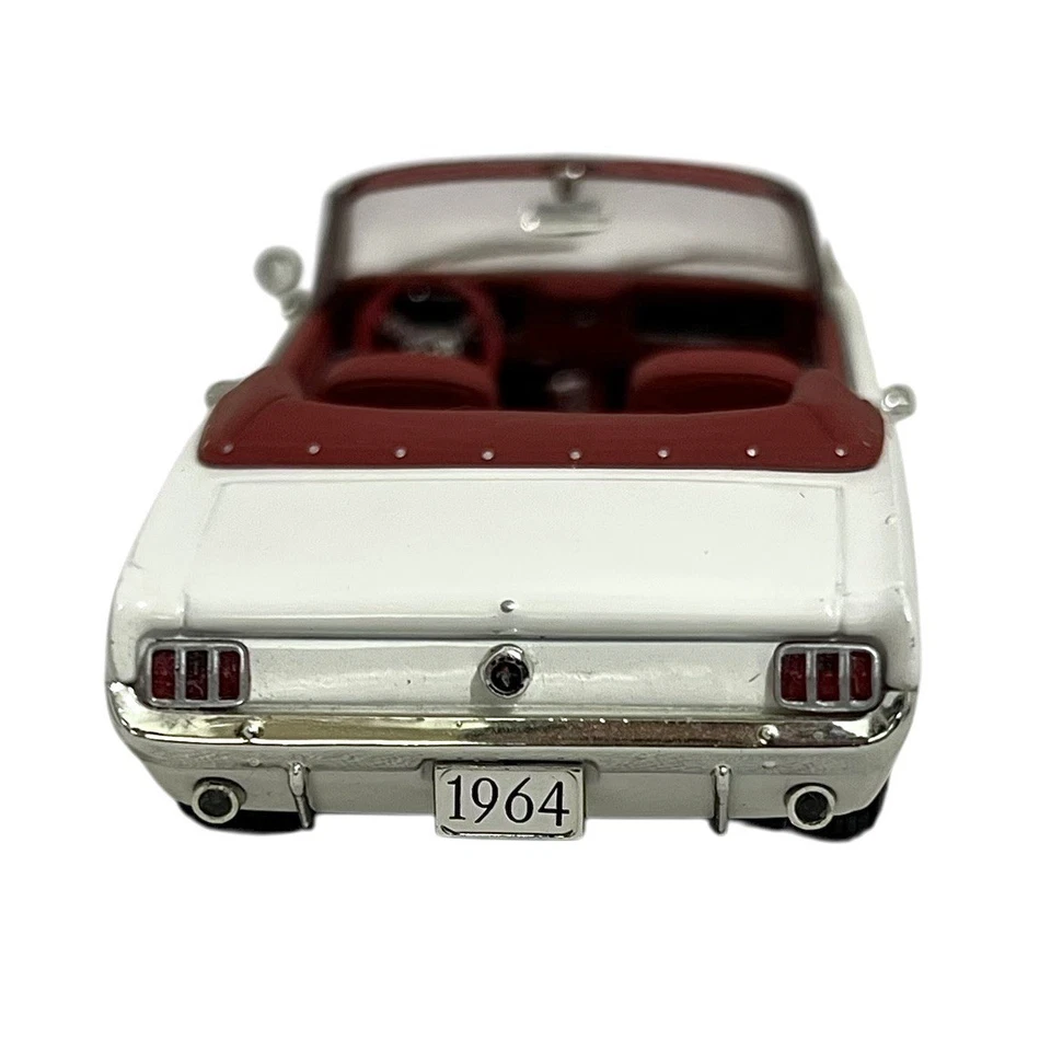 1964 Ford Mustang Convertible White Danbury Mint Paul’s Model Art 1/43 Scale - Image 4 of 4