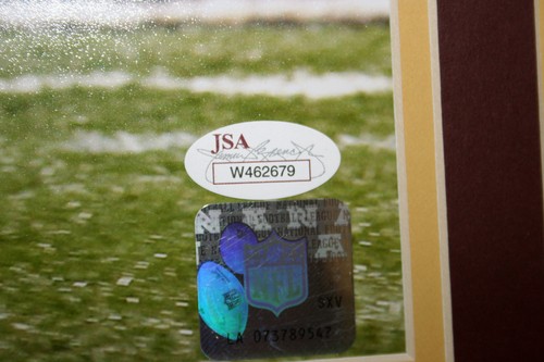 ROBERT GRIFFIN III Signed Framed WASHINGTON REDSKINS Roll Out 16x20 Auto JSA - Picture 11 of 12