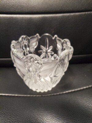 Vintage Gorham ''Angels of Peace'' 3.5'' Crystal Votive