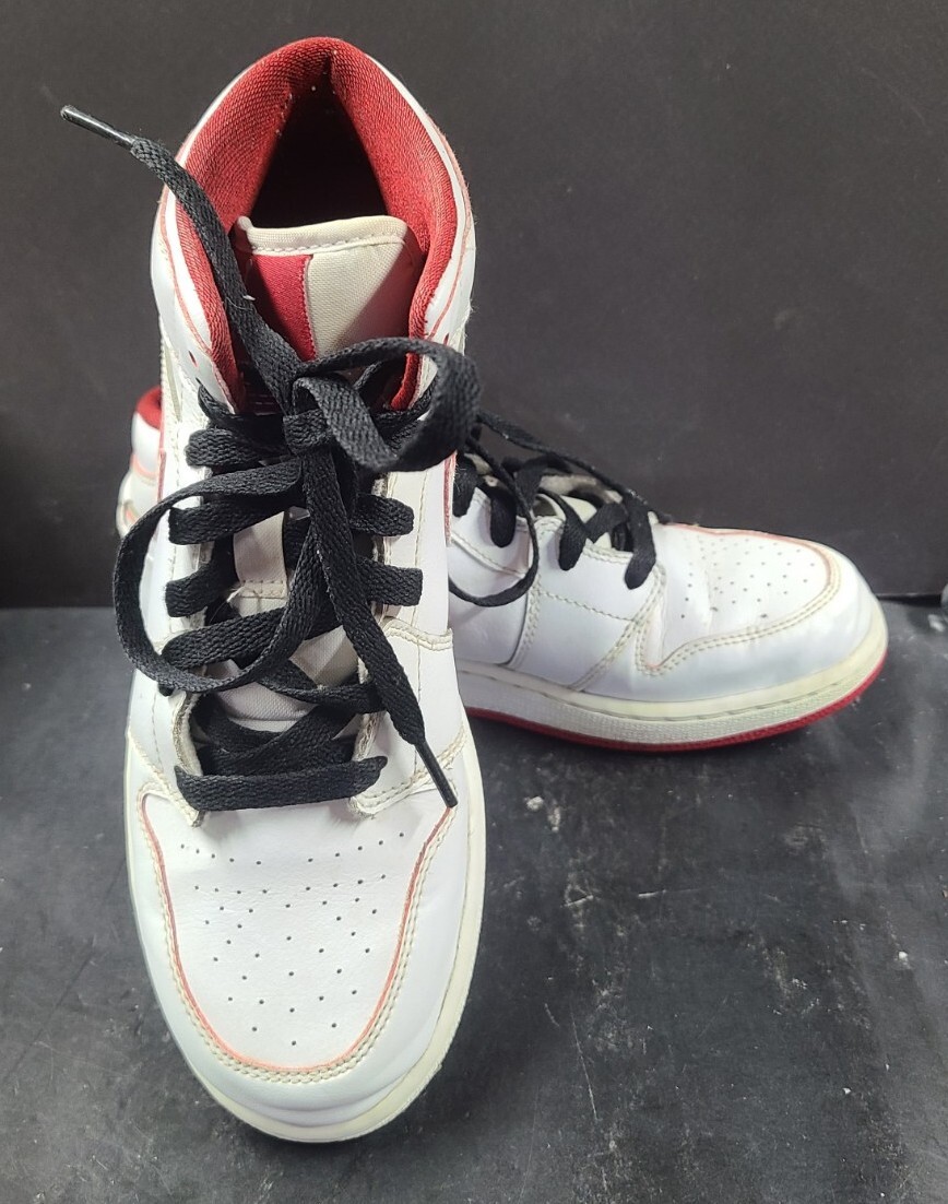 Nike Air Jordan Mid Retro White Gym/Red (554725-103) Size Youth High OG