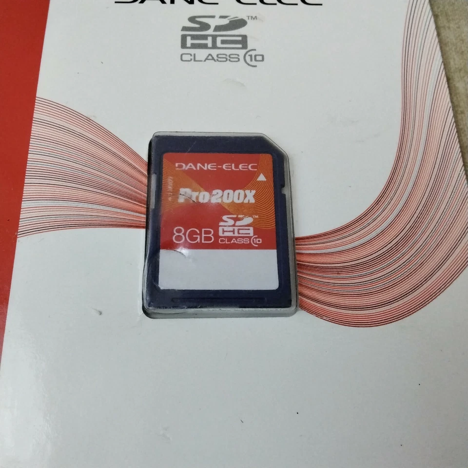 Dane Elec SD Pro 200x 8GB - Image 2 of 4