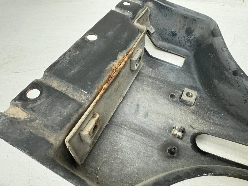 SOPORTE CAPÓ SOPORTE RADIADOR CENTRAL CHEVY SILVERADO/GMC SIERRA 88-98 Foto 4 de 4