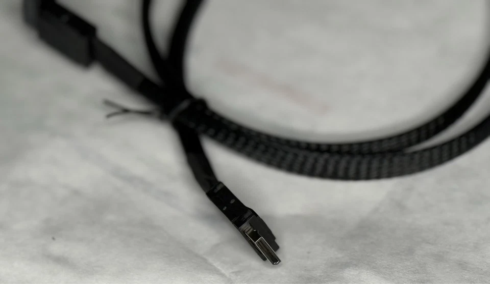 CBL-SAST-0847     76cm OCuLink -OCuLink Cable PCIE Data Cable for SuperMicro - Image 2 of 3