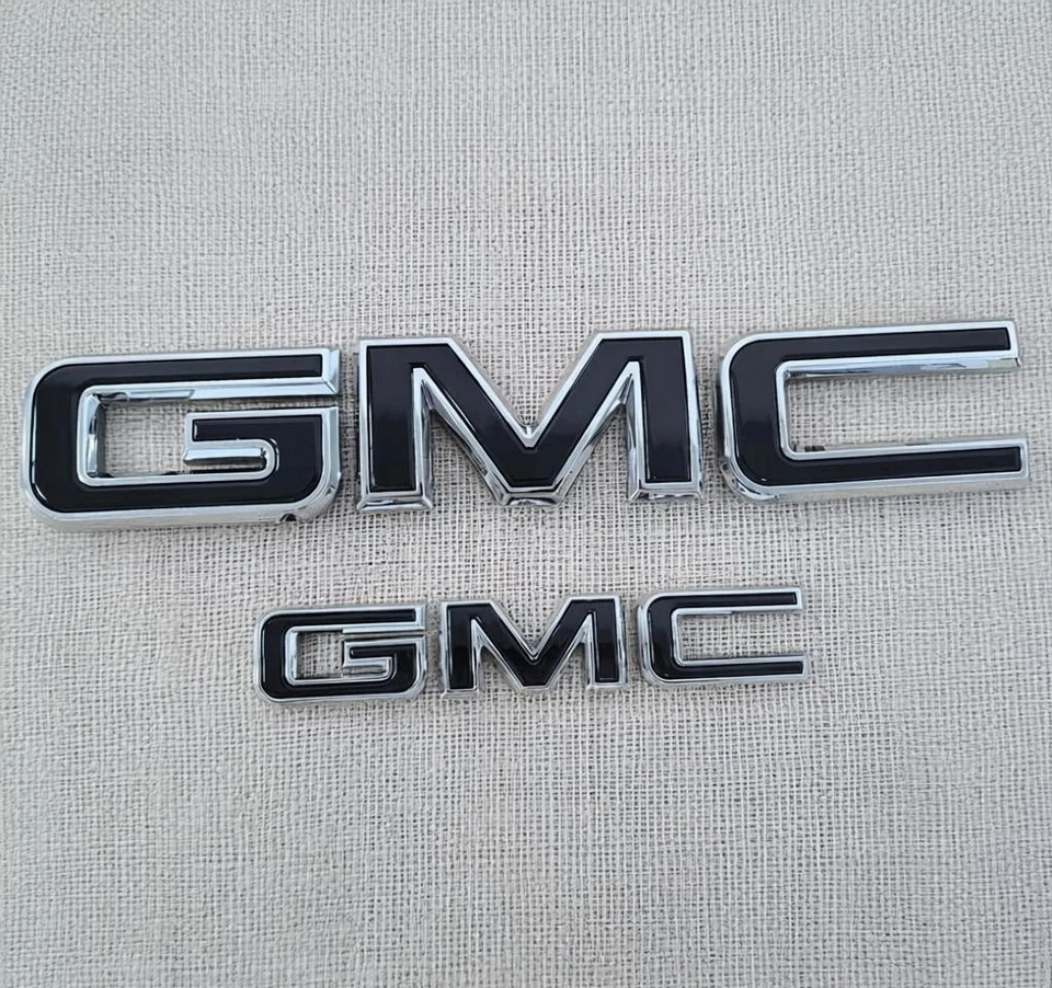2021-2024 GMC Yukon Yukon XL GM Front & Rear Chrome Black Emblem Kit 84729912 - Image 3 of 3