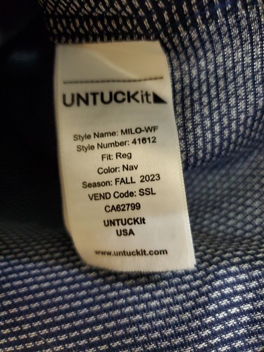 Camicia UNTUCKit Milo WF taglia media blu scuro a pois manica lunga con bottoni - Foto 6 di 12
